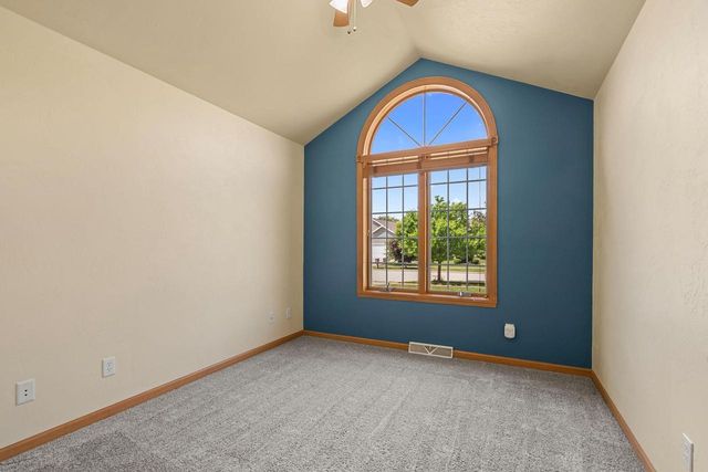 2307 SOUTHERLAND CIRCLE, Kaukauna, WI 54130