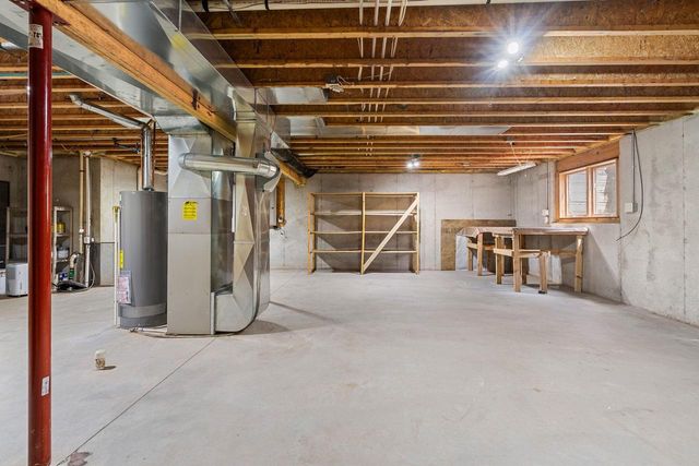 2307 SOUTHERLAND CIRCLE, Kaukauna, WI 54130