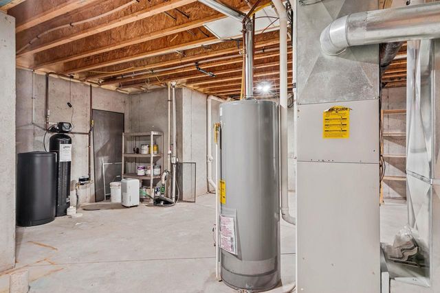 2307 SOUTHERLAND CIRCLE, Kaukauna, WI 54130