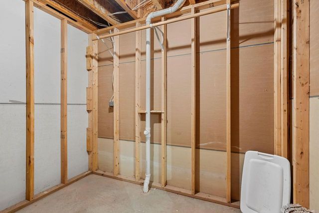 2307 SOUTHERLAND CIRCLE, Kaukauna, WI 54130