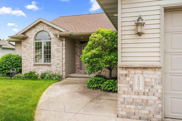 2307 SOUTHERLAND CIRCLE, Kaukauna, WI 54130