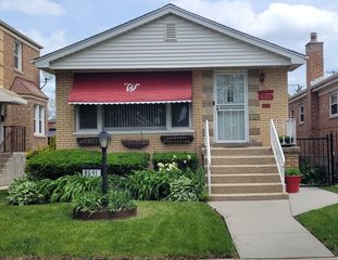 8641 S Calumet Avenue, Chicago, IL 60619