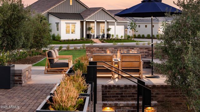 17210 W GRACEMONT Street, Surprise, AZ 85388