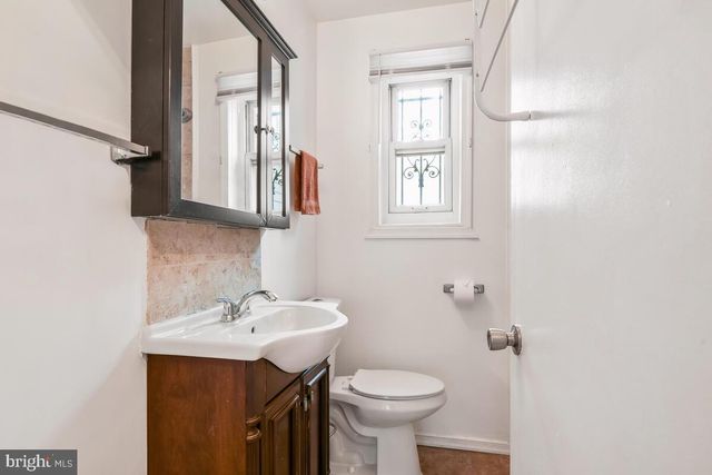 121 ANACOSTIA AVE NE, Washington, DC 20019