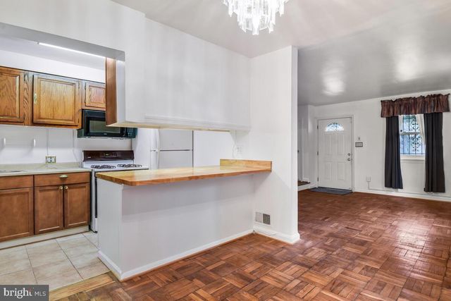 121 ANACOSTIA AVE NE, Washington, DC 20019