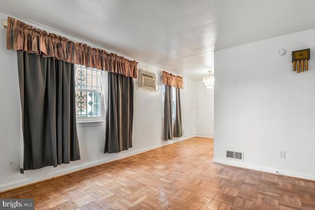 121 ANACOSTIA AVE NE, Washington, DC 20019