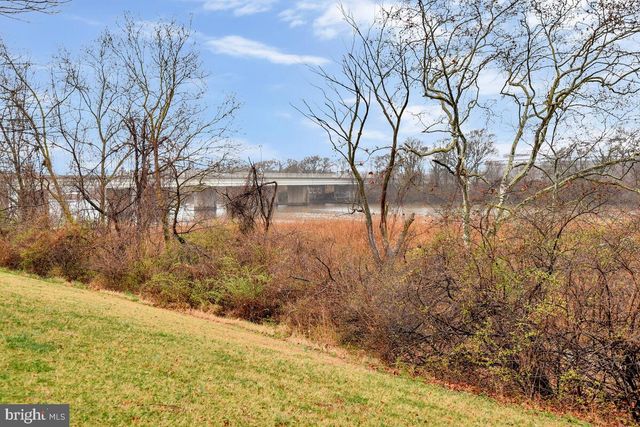 121 ANACOSTIA AVE NE, Washington, DC 20019