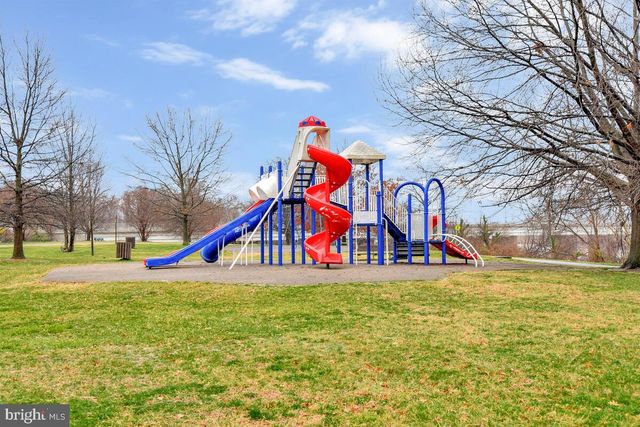 121 ANACOSTIA AVE NE, Washington, DC 20019