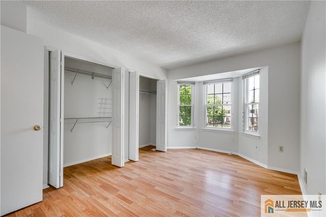 35 Brighton Way, North Brunswick, NJ 08902