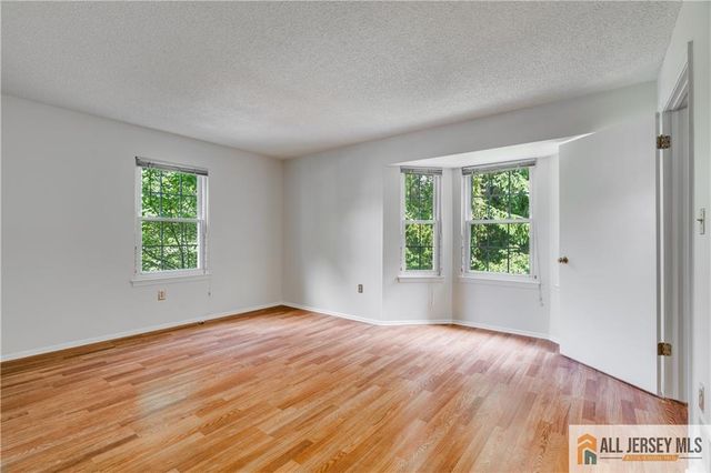 35 Brighton Way, North Brunswick, NJ 08902