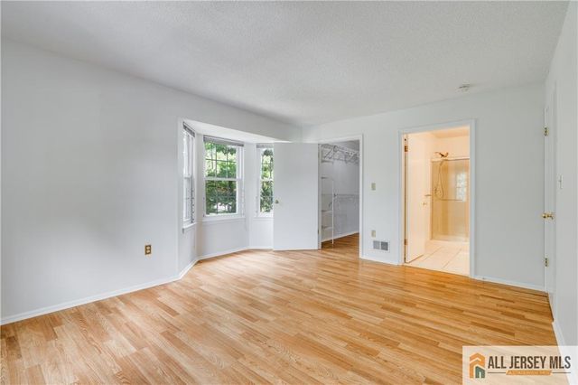 35 Brighton Way, North Brunswick, NJ 08902