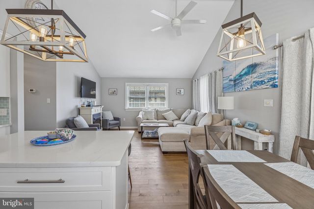 301 W 18TH ST, Ship Bottom, NJ 08008
