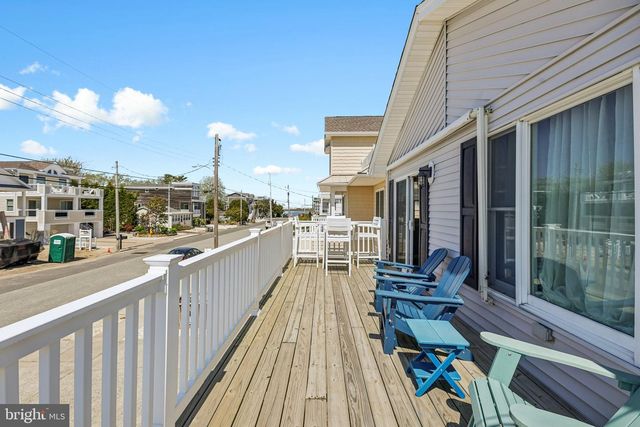 301 W 18TH ST, Ship Bottom, NJ 08008