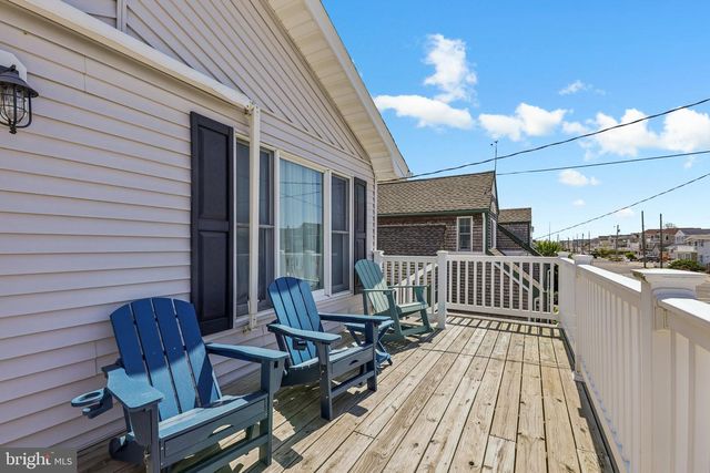 301 W 18TH ST, Ship Bottom, NJ 08008