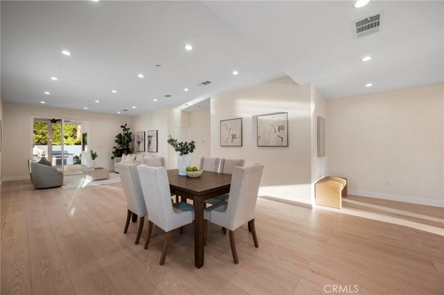 5412 Fallbrook Avenue, Woodland Hills, CA 91367