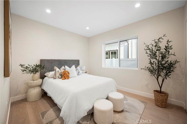 5412 Fallbrook Avenue, Woodland Hills, CA 91367