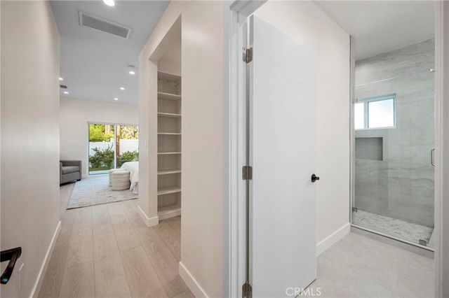5412 Fallbrook Avenue, Woodland Hills, CA 91367