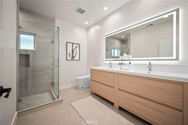 5412 Fallbrook Avenue, Woodland Hills, CA 91367