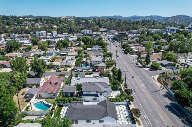 5412 Fallbrook Avenue, Woodland Hills, CA 91367