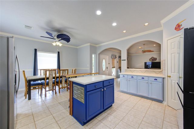 13719 Mutiny Lane, Galveston, TX 77554