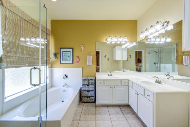 13719 Mutiny Lane, Galveston, TX 77554