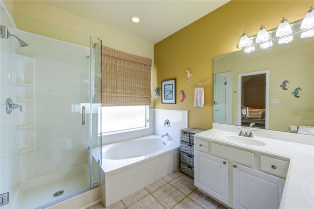 13719 Mutiny Lane, Galveston, TX 77554