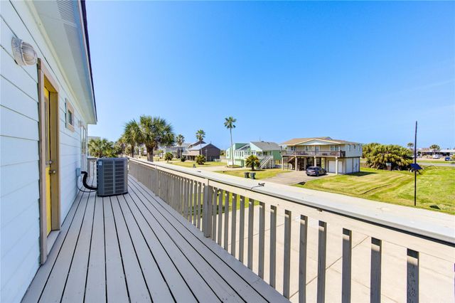 13719 Mutiny Lane, Galveston, TX 77554
