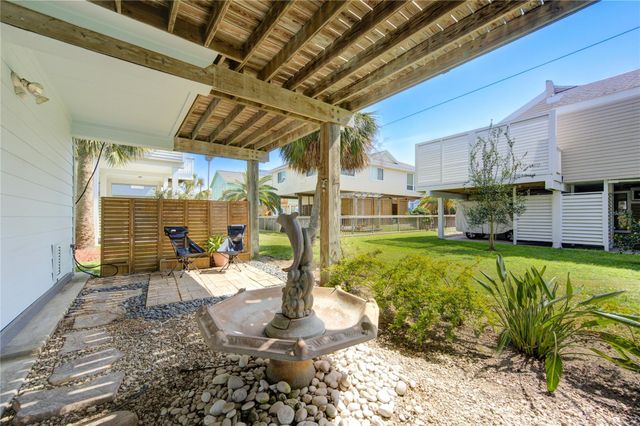 13719 Mutiny Lane, Galveston, TX 77554