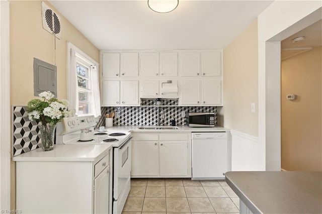 2312 Albright Drive, Greensboro, NC 27408