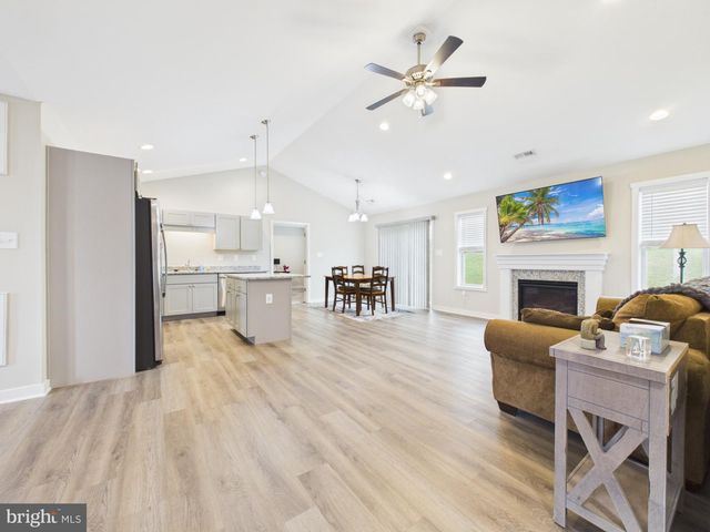 130 CONSTELLATION RD, Inwood, WV 25428