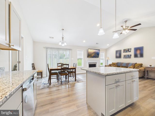 130 CONSTELLATION RD, Inwood, WV 25428