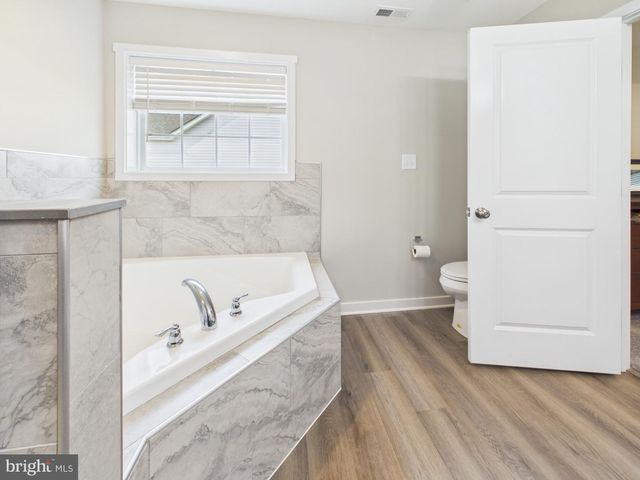 130 CONSTELLATION RD, Inwood, WV 25428