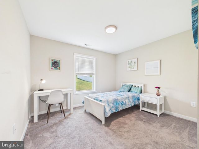 130 CONSTELLATION RD, Inwood, WV 25428