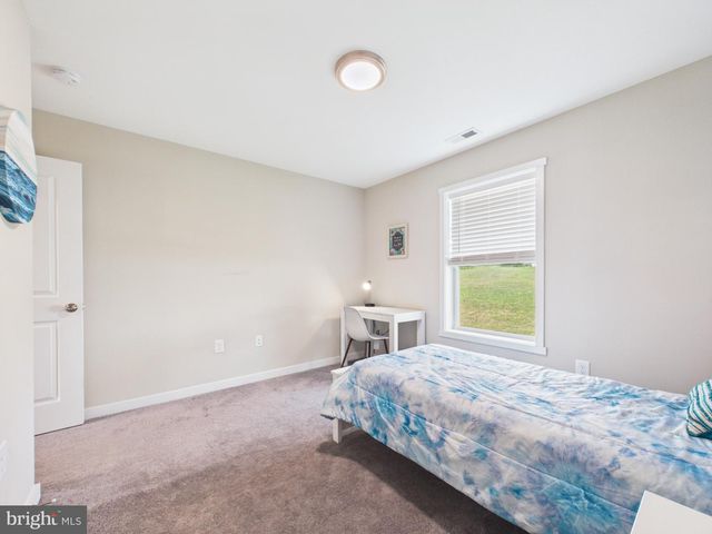 130 CONSTELLATION RD, Inwood, WV 25428
