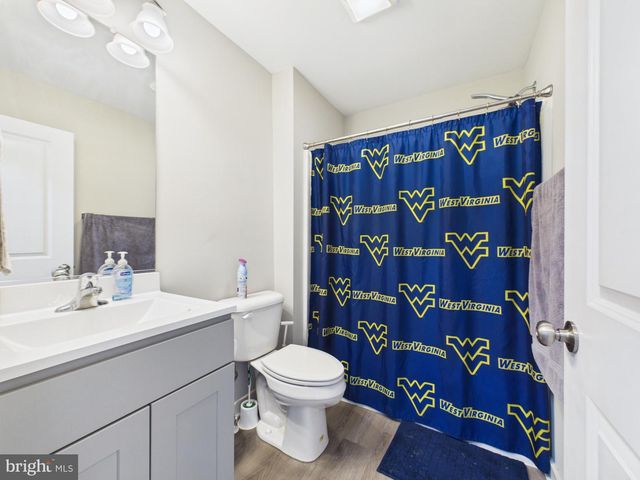 130 CONSTELLATION RD, Inwood, WV 25428
