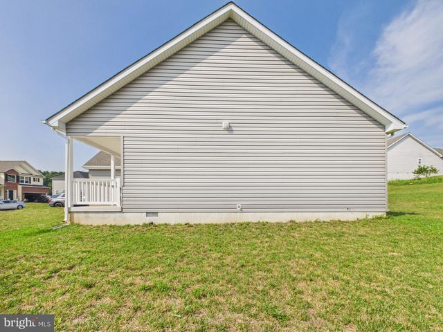 130 CONSTELLATION RD, Inwood, WV 25428