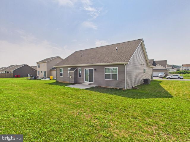 130 CONSTELLATION RD, Inwood, WV 25428