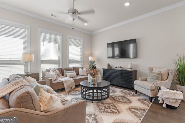 135 Herring Drive, Hoschton, GA 30548