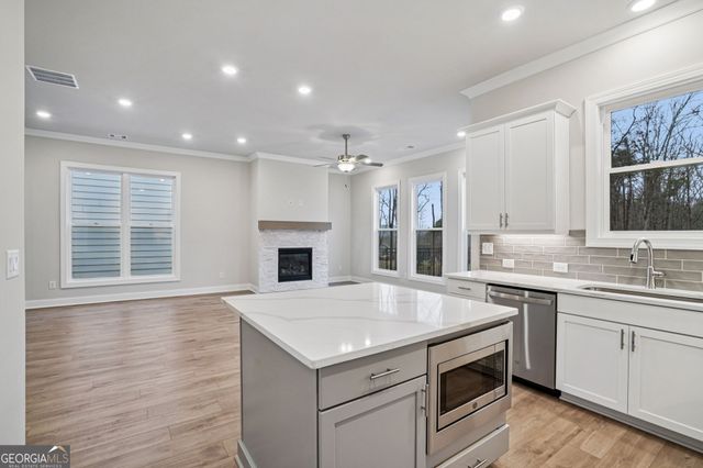 135 Herring Drive, Hoschton, GA 30548