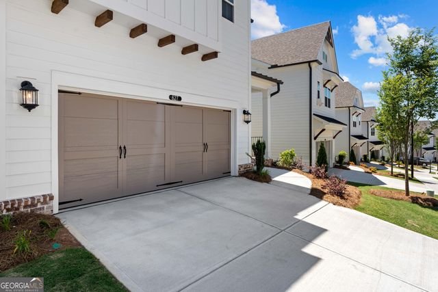 135 Herring Drive, Hoschton, GA 30548