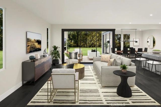 2049 E Pearl Street, Encinitas, CA 92024