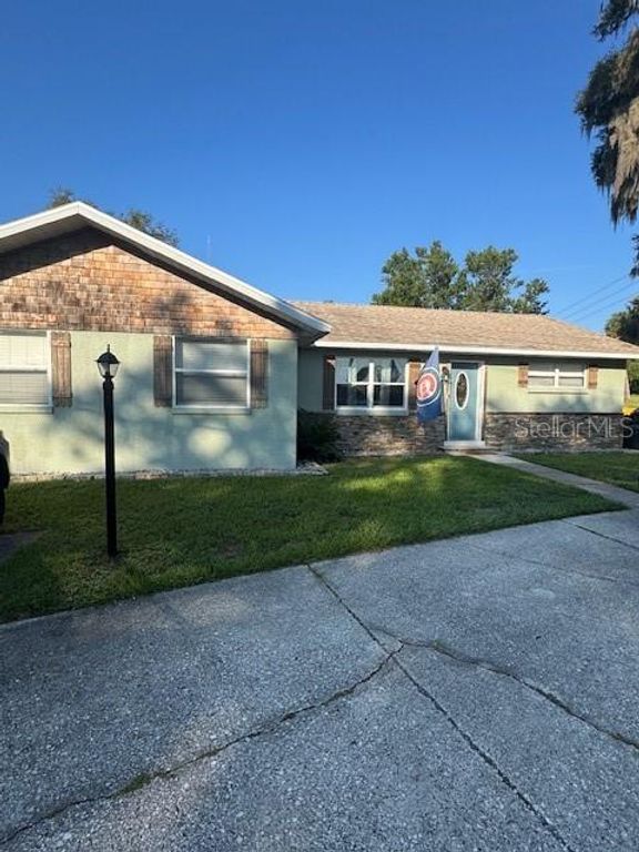 400 W BLUE SPRINGS AVENUE, Orange City, FL 32763