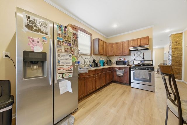 3311 N Kostner Avenue, Chicago, IL 60641