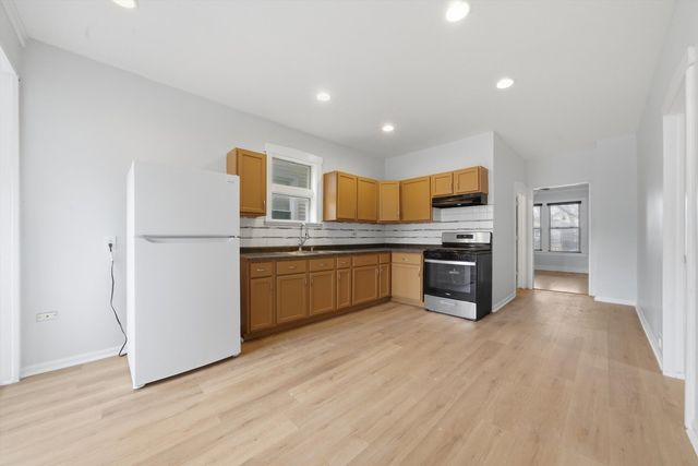 3311 N Kostner Avenue, Chicago, IL 60641