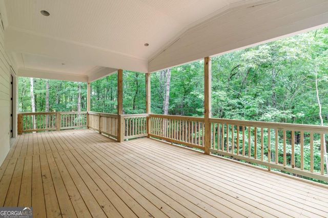 242 Carriage Avenue, Jefferson, GA 30549