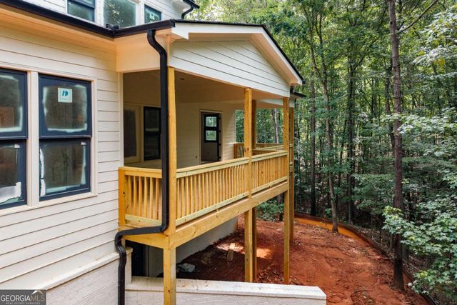 242 Carriage Avenue, Jefferson, GA 30549