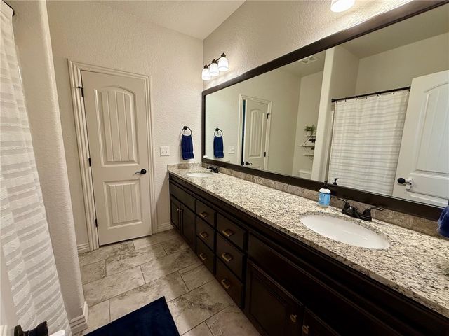 1301 Hickory Street, Cave Springs, AR 72718