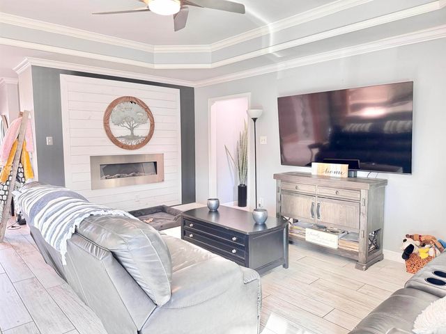 211 Creek View Drive, Austin, AR 72007