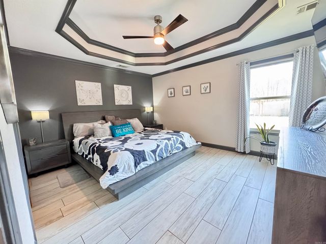 211 Creek View Drive, Austin, AR 72007