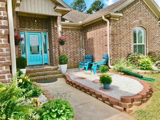 211 Creek View Drive, Austin, AR 72007